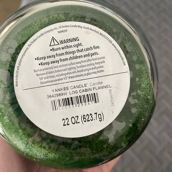 YANKEE CANDLE Log 22oz Large Glass Jar Log Cabin Flannel NEW - Picture 5 of 5